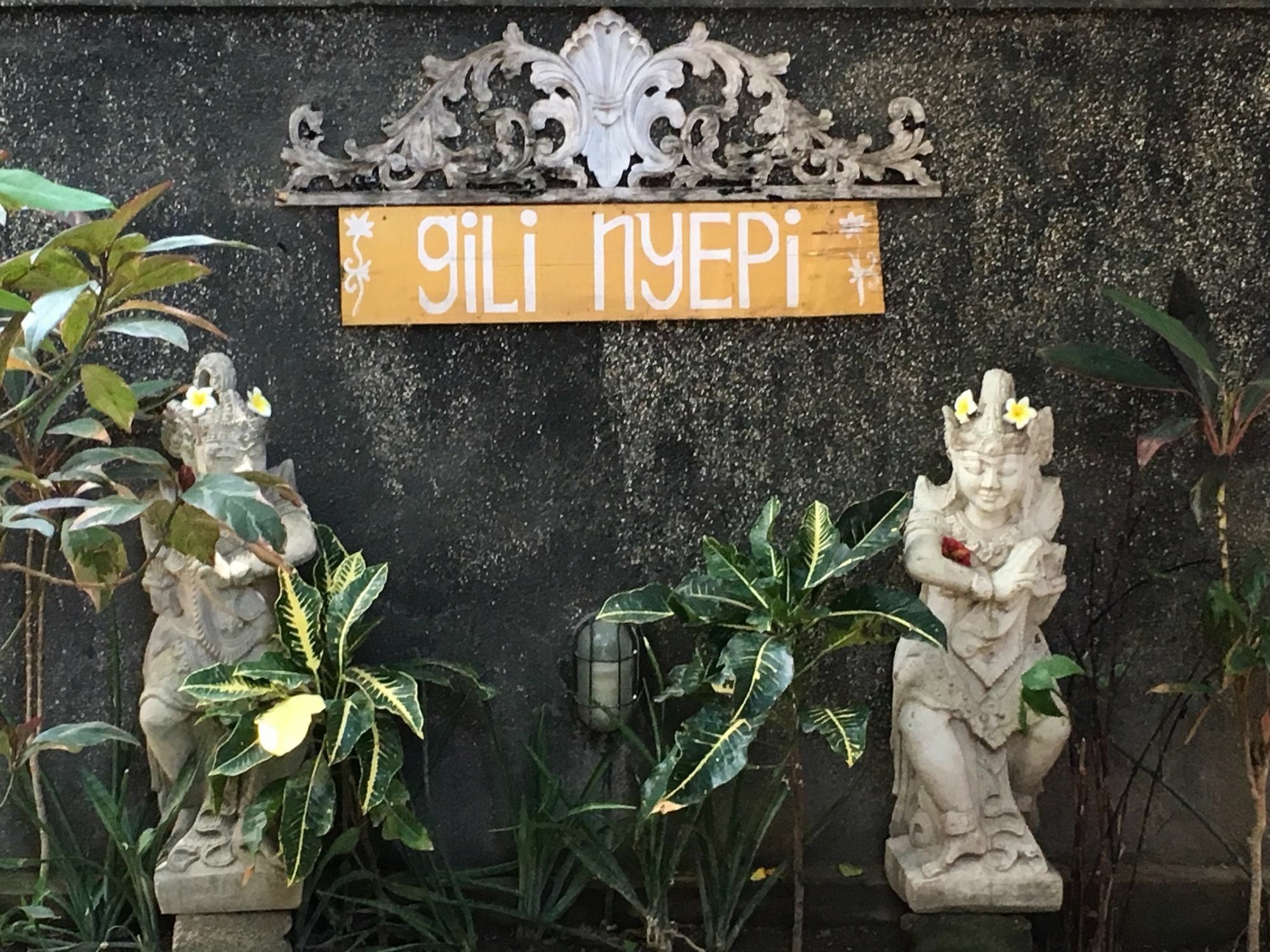 Готель Gili Nyepi Гілі-Траванган Екстер'єр фото